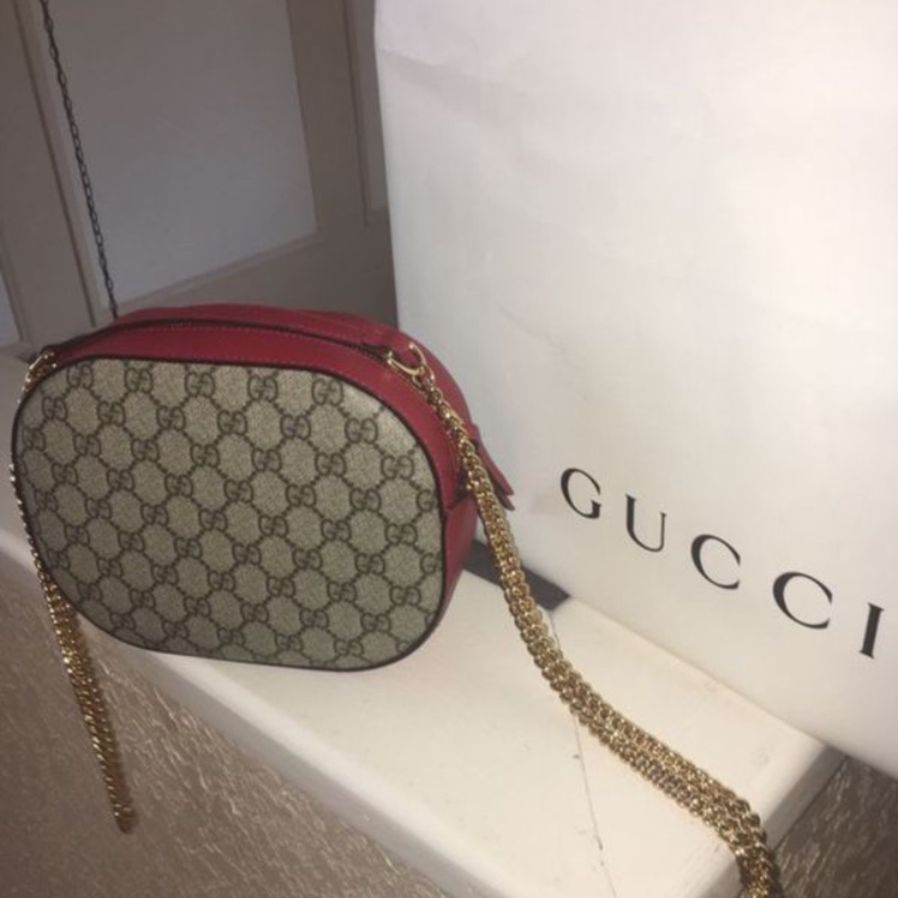 Special addition Gucci purse - Picture 3 of 3